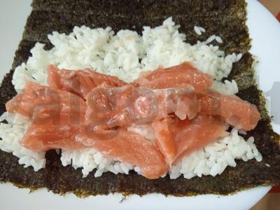 Rulonai su upėtakiu, agurku ir varškės sūriu Žingsnis 2