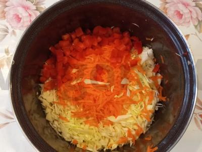 Marinuoti kopūstai su paprikomis ir česnaku Žingsnis 3