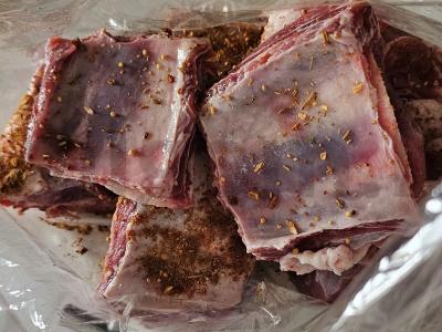 Kepti jautienos šonkauliai su makaronais Žingsnis 2