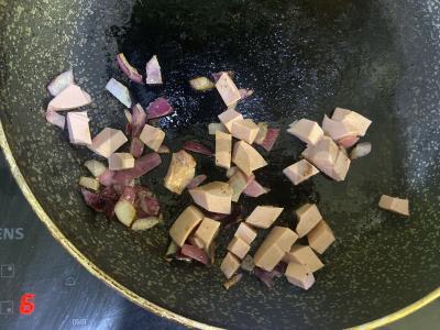 Kiaušiniai su dešra po sūriu Žingsnis 2