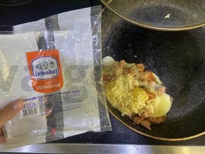 Kiaušiniai su dešra po sūriu Žingsnis 5