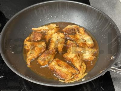 Kinietiškas jūros ešerys pagrindine nuotrauka