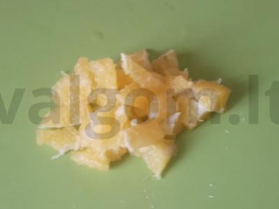 Apelsinų ir morkų salotas su anakardžiais Žingsnis 3