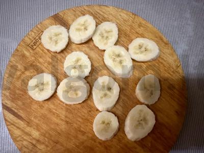 Vanilinis-bananų pieno kokteilis Žingsnis 1