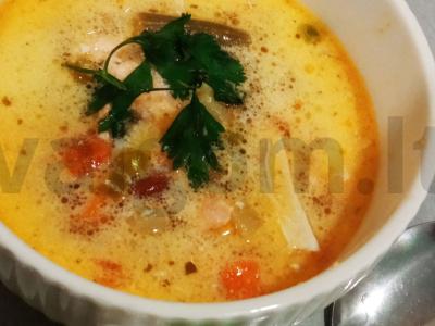 Aštuonių daržovių sriuba su upėtakiu pagrindine nuotrauka