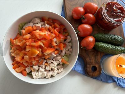 Vištienos ir džiovintų pomidorų salotos Žingsnis 3