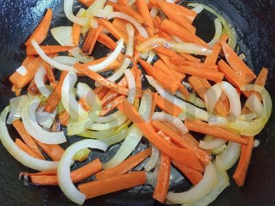 Bulguras su grietinėje troškintomis vištų širdelėmis Žingsnis 2