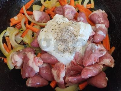 Bulguras su grietinėje troškintomis vištų širdelėmis Žingsnis 5