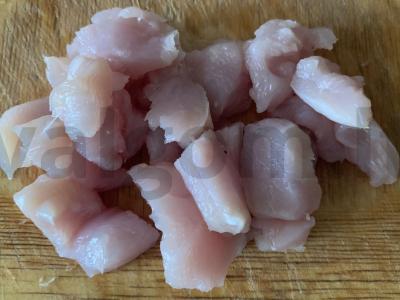 Daržovių ir vištienos filė salotas Žingsnis 1