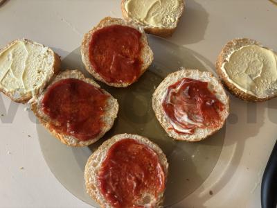 Namų burgeriai su sultingomis jautienos kotletėmis Žingsnis 10