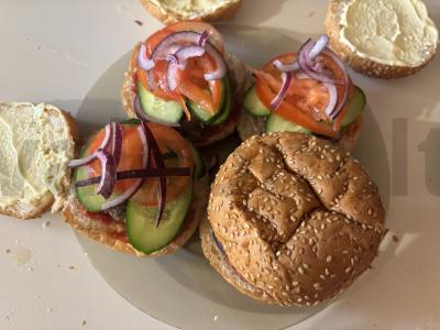 Namų burgeriai su sultingomis jautienos kotletėmis Žingsnis 14