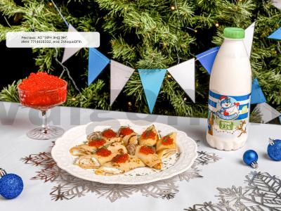 Namų blynai su kefyru ir raudonąja ikra pagrindine nuotrauka