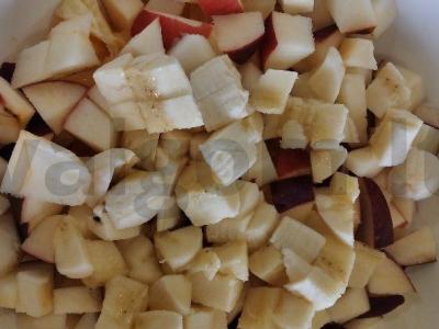 Saldus vaisių salotas su jogurtu Žingsnis 4