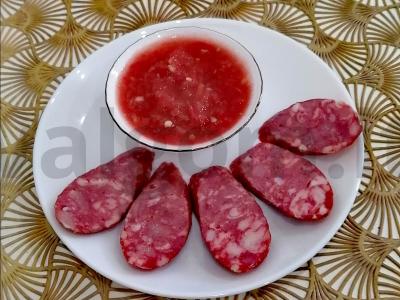 Namų aštri adžika pagrindine nuotrauka