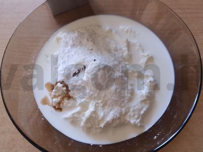 Varškės desertas su apelsinu ir uogomis Žingsnis 3