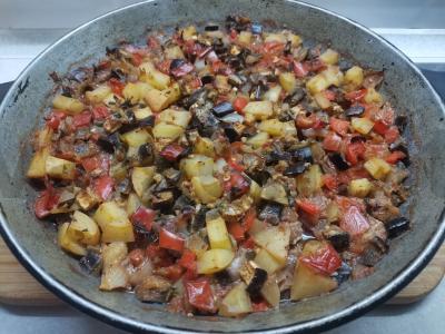 Čanakhai su aviena pagrindine nuotrauka