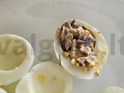 Įdaryti kiaušiniai su šprotais ir žolelėmis Žingsnis 4