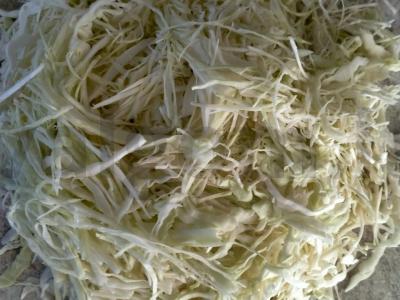 Troškinta kopūstai su dešrelėmis ir burokėliais Žingsnis 3