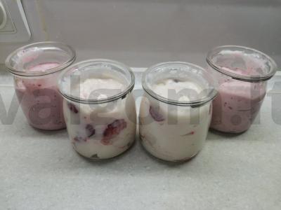 Varškės želė su braškėmis pagrindine nuotrauka