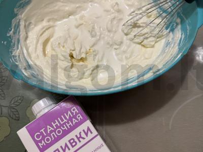 Sūrio pyragas su sūdyta karamele ir žemės riešutais Žingsnis 6