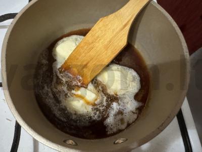 Sūrio pyragas su sūdyta karamele ir žemės riešutais Žingsnis 8