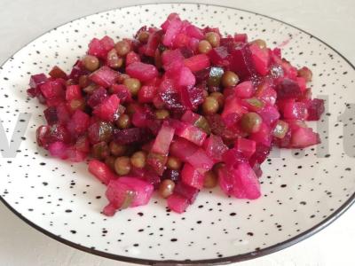 Salotas „Vinegretas“ su garstyčiomis pagrindine nuotrauka