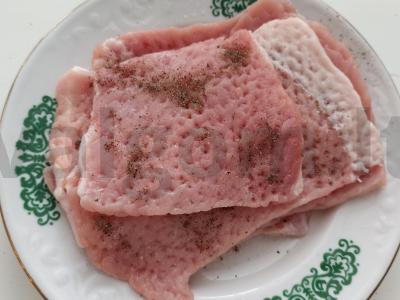 Kiaulienos kepsniai su prieskoniais Žingsnis 2