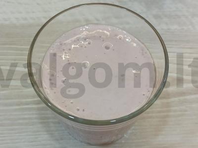 Smuzi su varške ir bananais pagrindine nuotrauka