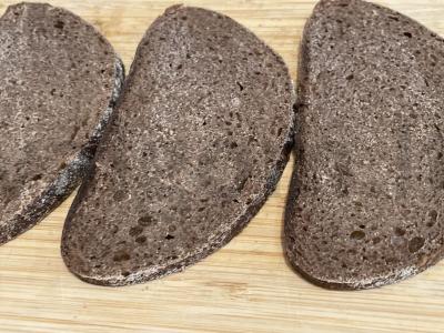 Tostai su varškės sūriu ir geltonais pomidorais Žingsnis 1