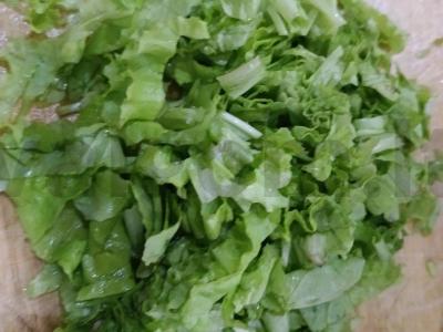 Vasaros salotos su agurkais ir majonezu Žingsnis 2