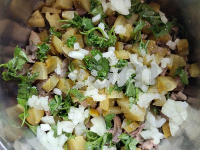 Sotūs salotas iš kiaulės liežuvio su pievagrybiais Žingsnis 5