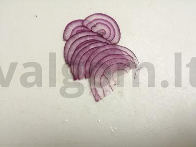 Salotas su rūkytomis šoninėmis „Raudona kepuraitė“ Žingsnis 4