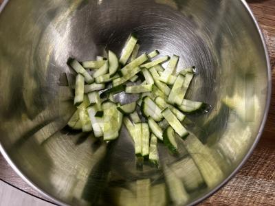 Salotos su jautiena ir daržovėmis Žingsnis 1