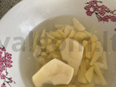 Šaltibarščiai su šviežia kopūstais ir aštriu padažu Žingsnis 5