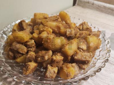 Kepta kiauliena keptuvėje pagrindine nuotrauka