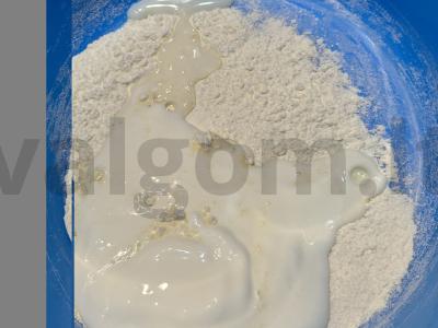 Blynai su soda, džiovintais bananais ir obuoliais Žingsnis 2