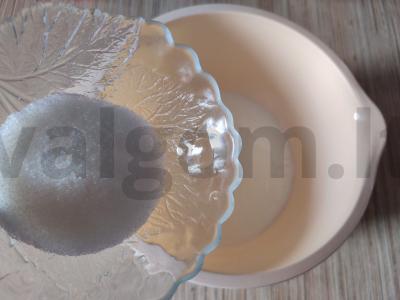 Blynai ant mineralinio vandens ir kefyro Žingsnis 3