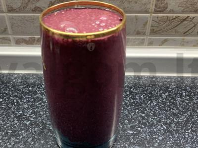 Mėlynių, bananų, pieno ir medaus kokteilis su muesli Žingsnis 5