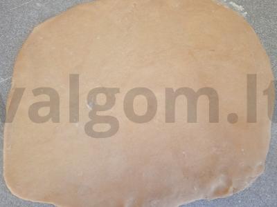 Kepiniai iš mielinės tešlos su malta cinamonu Žingsnis 1