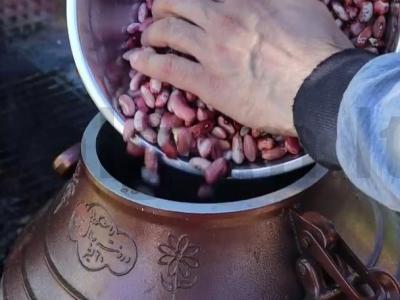 Kailinis triušis su pupelėmis afganų katile Žingsnis 4