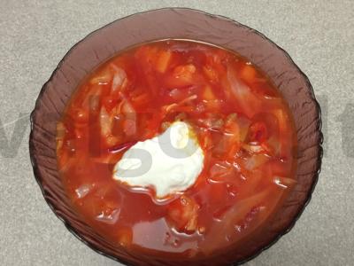 Borsčas ant kalakutienos sultinio su česnakais Žingsnis 11