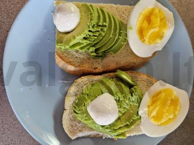 Tostai su kiaušiniu, mocarela ir avokadu Žingsnis 4