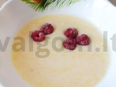 Kukurūzų košė su pienu pagrindine nuotrauka