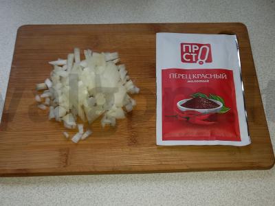 Mėsos salotas „Aštrus pikantiškumas“ Žingsnis 1