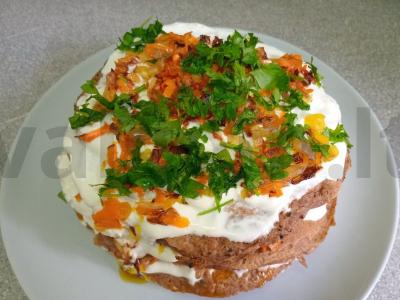 Vištienos kepenėlių tortas pagrindine nuotrauka