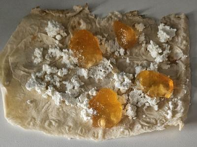 Tortilijos ritinys su varške ir persikų džemu Žingsnis 3