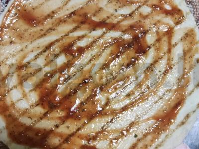 Vyniotinis su faršu, pomidoru, svogūnu ir sūriu Žingsnis 2