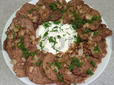 Vištienos kepenėlių blynai pagrindine nuotrauka