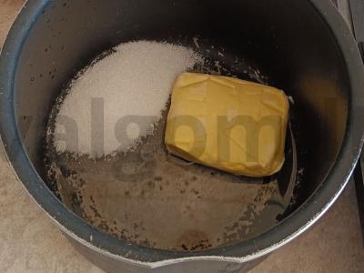 Vieniški vafliai ant grotelių Žingsnis 1