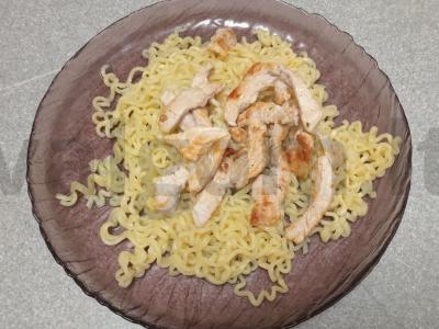 Azijietiška greito paruošimo makaronai su kalakutiena Žingsnis 3